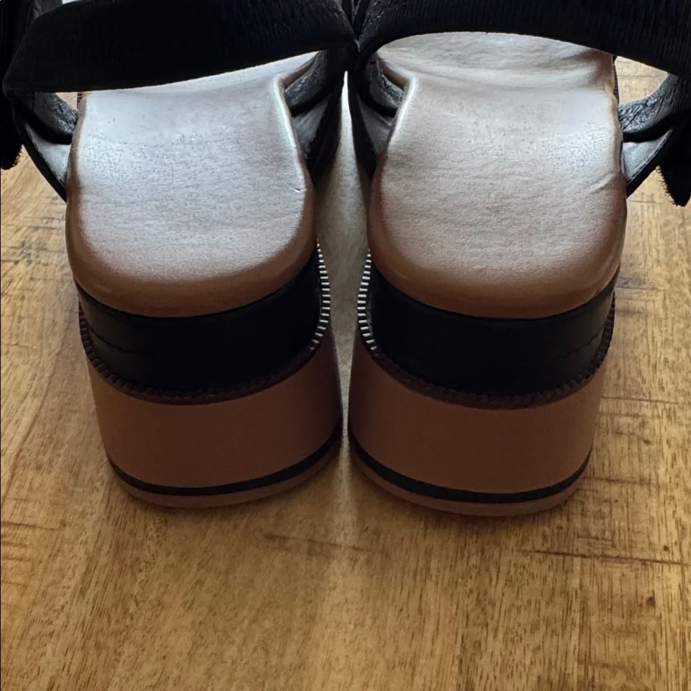 Caslon Brian Women's Black Leather Platform flatform slingback Sandals NEW